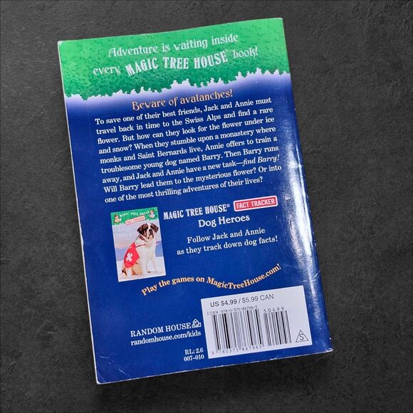 Magic Tree House #46 Dogs in the Dead of Night 1st Edition With Stickers Osborne - Picture 2 of 5